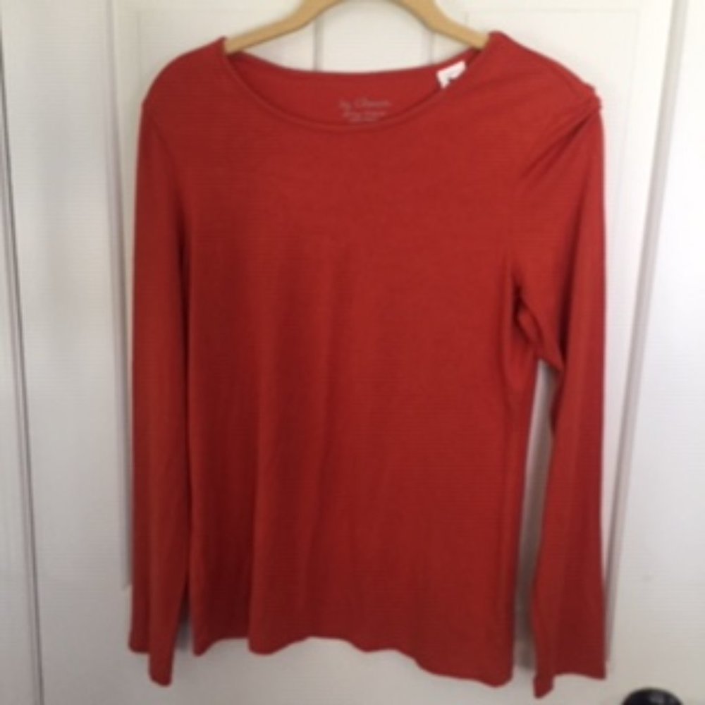 Women's tee shirt